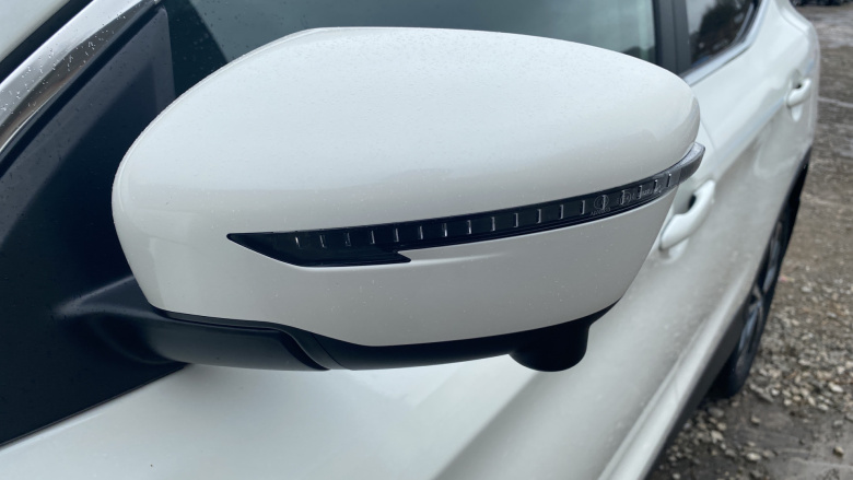 Nissan Qashqai 1.2 DiG-T N-Connecta 5dr Petrol Hatchback